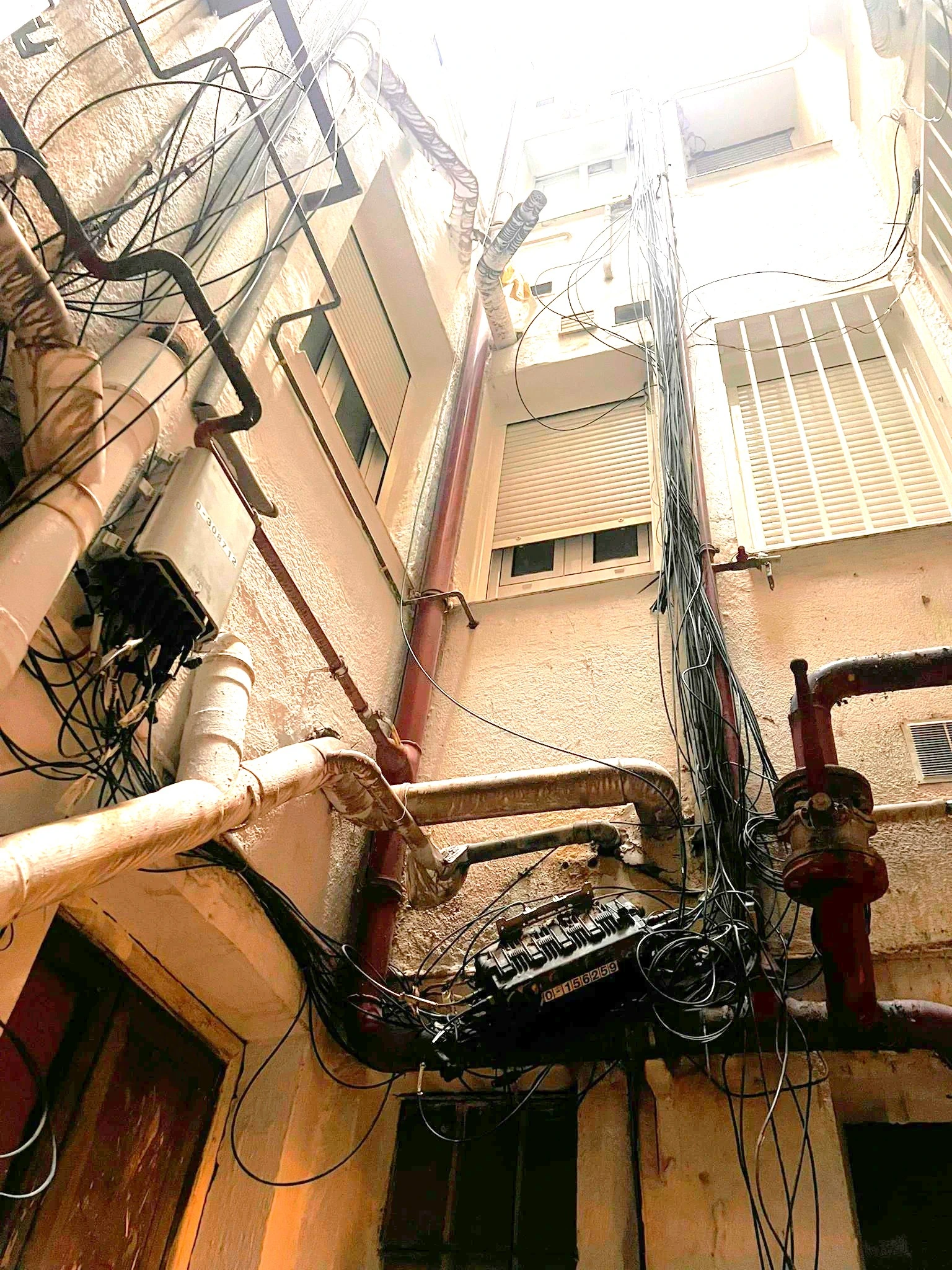 Cableado desordenado interior